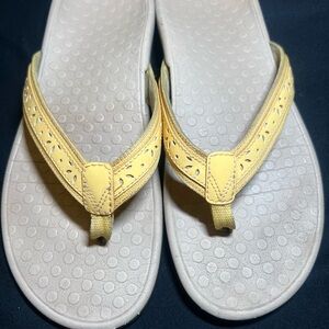 Vionic Yellow Women's Thong Sandals with Cushioned Footbed